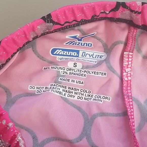 ❤Mizuno DryLite spandex performance shorts - Picture 3 of 3